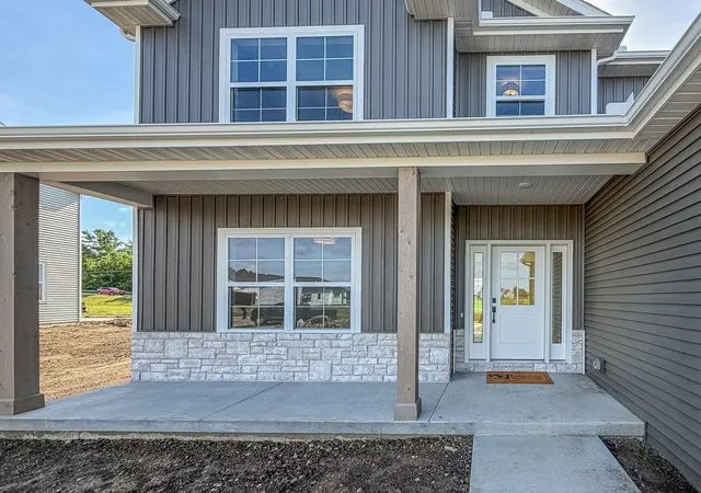 3rd image of 506 N Beacon Hill Cir, Urbana, IL 61802 | MLS# 12645757