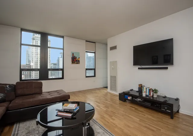 Homes for sale in Chicago, IL | 1255 S State St, Chicago, IL 60605