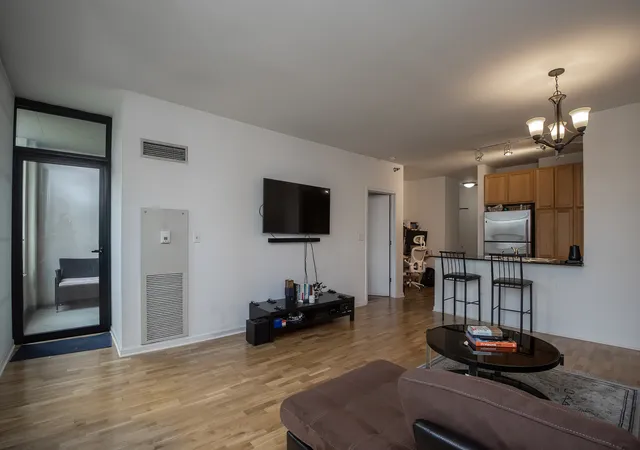 Homes for sale in Chicago, IL | 1255 S State St, Chicago, IL 60605