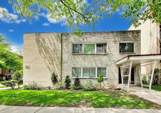 Homes for sale in Oak Park, IL | 1008 Washington Blvd, Oak Park, IL 60302