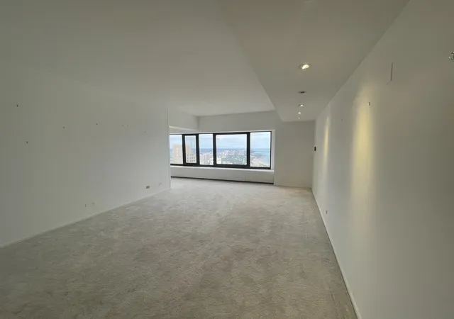 Photo 4 of Condo for sale at 175 E Delaware Pl #5403, Chicago, IL 60611 | MLS# 12646017 | Listing updated on 2026-09-28