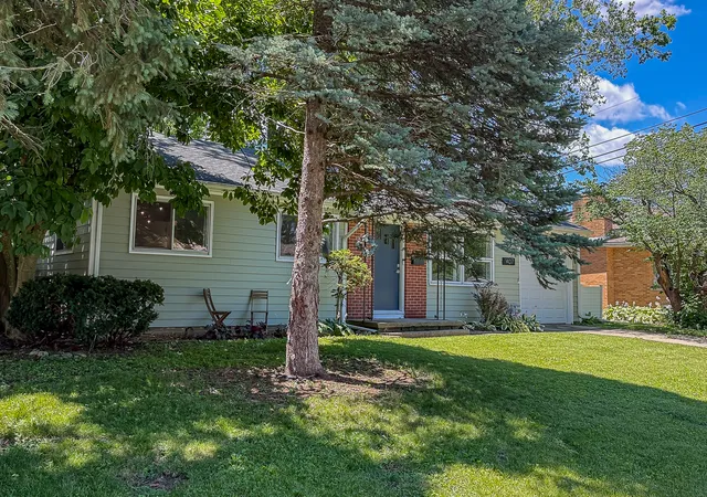Photo 1 of Single family home for sale at 1407 E Fairlawn Dr, Urbana, IL 61801 | MLS# 12646066 | Listing updated on 2026-09-12