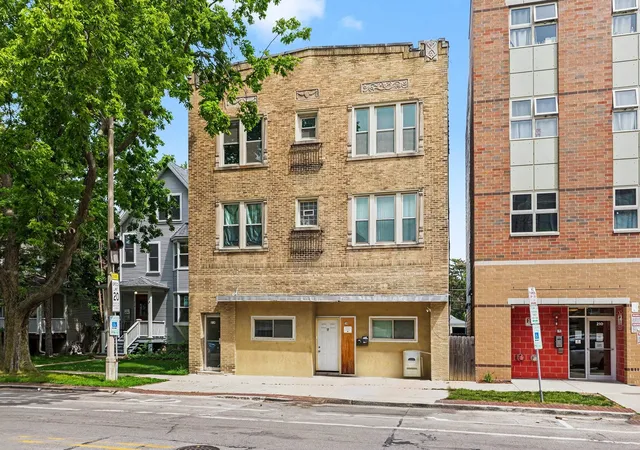 Homes for sale in Oak Park, IL | 214 Chicago Ave, Oak Park, IL 60302 | MLS# 12646372