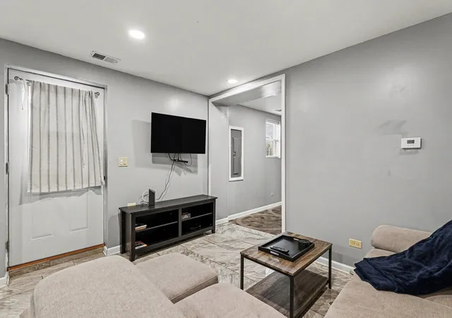 Homes for sale in Oak Park, IL | 214 Chicago Ave, Oak Park, IL 60302 | MLS# 12646372