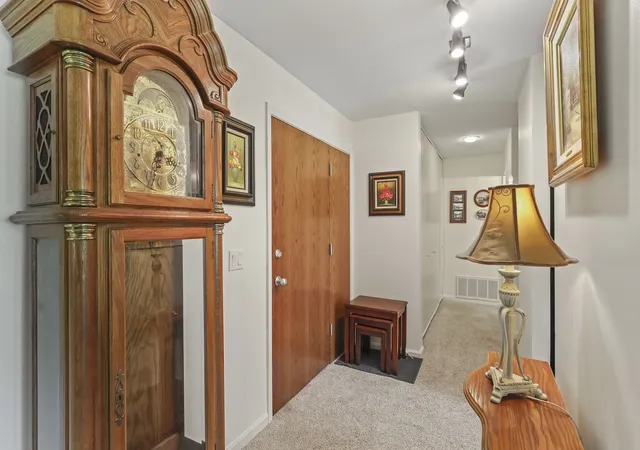 3rd image of 6000 Oakwood Dr, Lisle, IL 60532