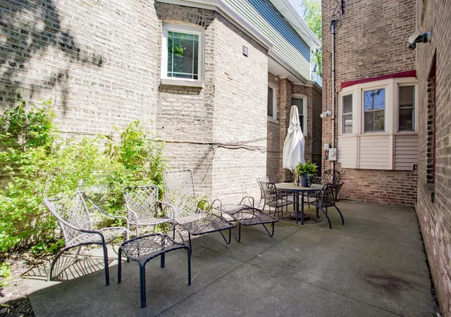 Homes for sale in Chicago, IL | 6636 N Talman Ave, Chicago, IL 60645 | MLS# 12646401