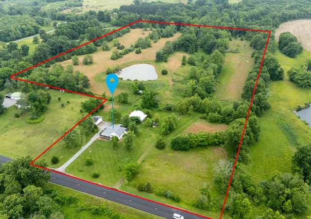 Photo 2 of Single family home for sale at 6687 Route 166, Creal Springs, IL 62922 | MLS# 12646422 | Listing updated on 2026-09-14