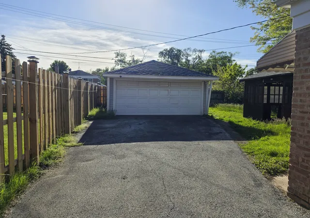 10th image of 14634 Kenwood Ave, Dolton, IL 60419 | MLS# 12646438
