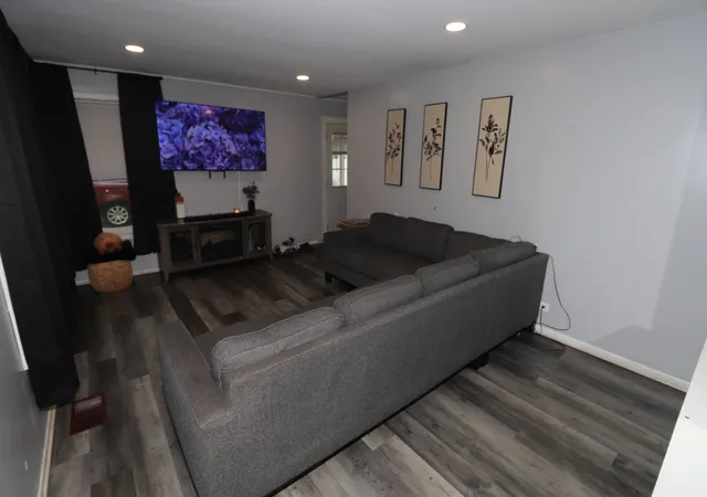4th image of 2702 Saint James St, Rolling Meadows, IL 60008 | MLS# 12646600