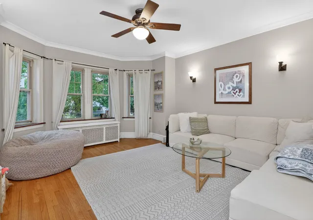 Homes for sale in Oak Park, IL | 814 S Maple Ave #2N, Oak Park, IL 60304 | MLS# 12646618