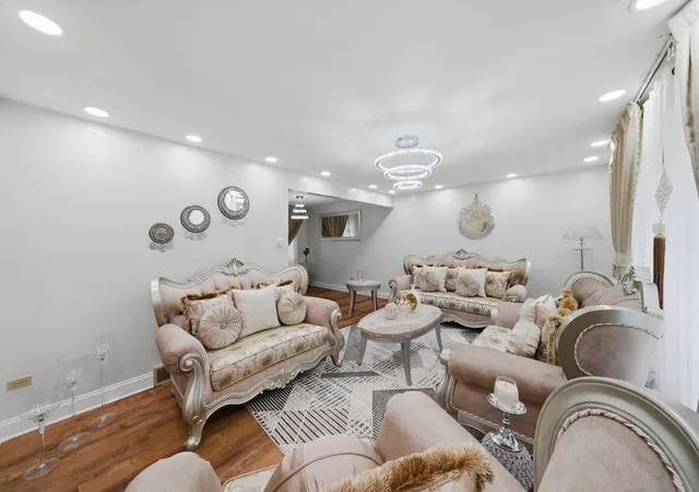 Photo 2 of Single family home for sale at 5815 W 87th Place, Oak Lawn, IL 60453 | MLS# 12646669 | Listing updated on 2026-08-16