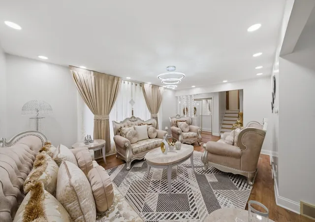 Photo 3 of Single family home for sale at 5815 W 87th Place, Oak Lawn, IL 60453 | MLS# 12646669 | Listing updated on 2026-08-16