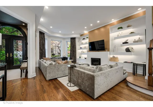 5th image of 32 E Bellevue Pl, Chicago, IL 60611 | MLS# 12646807