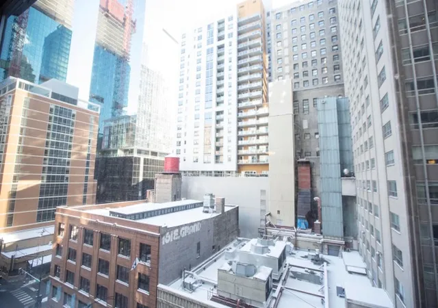 2nd image of 535 N Michigan Ave, Chicago, IL 60611
