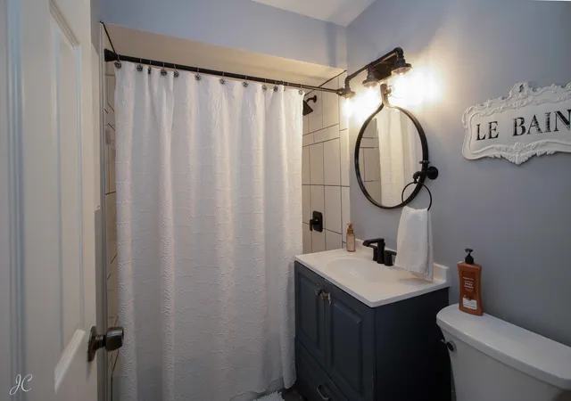 Homes for sale in Chicago, IL | 10803 S Pulaski Road, Chicago, IL 60655 | Houzeo