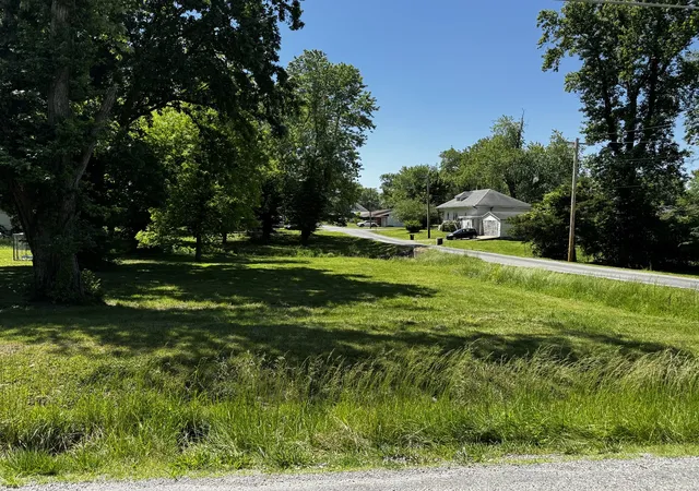 Homes for sale in Duquoin, IL | 501 E Roosevelt Ave, Duquoin, IL 62832 | MLS# 12647167