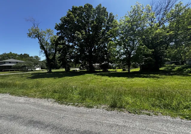 Homes for sale in Duquoin, IL | 501 E Roosevelt Ave, Duquoin, IL 62832 | MLS# 12647167