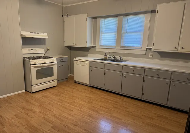Photo 3 of Single family home for sale at 623 N 14th Street, Murphysboro, IL 62966 | MLS# 12647372 | Listing updated on 2026-10-02
