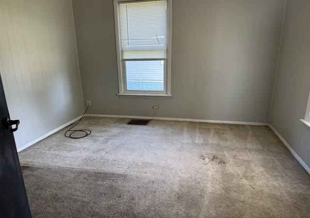 Photo 4 of Single family home for sale at 623 N 14th Street, Murphysboro, IL 62966 | MLS# 12647372 | Listing updated on 2026-10-02