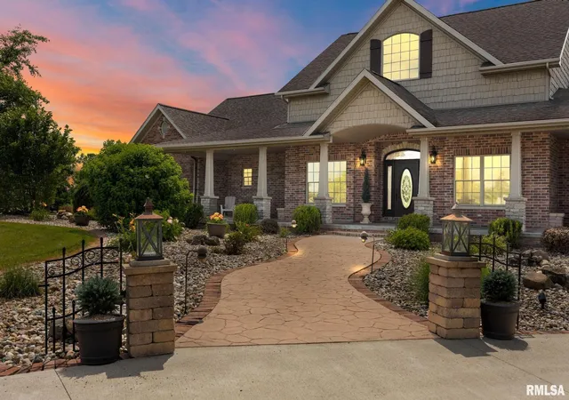 Photo 3 of Single family home for sale at 2988 N 400 East Rd, Mclean, IL 61754 | MLS# 12647535 | Listing updated on 2026-10-22