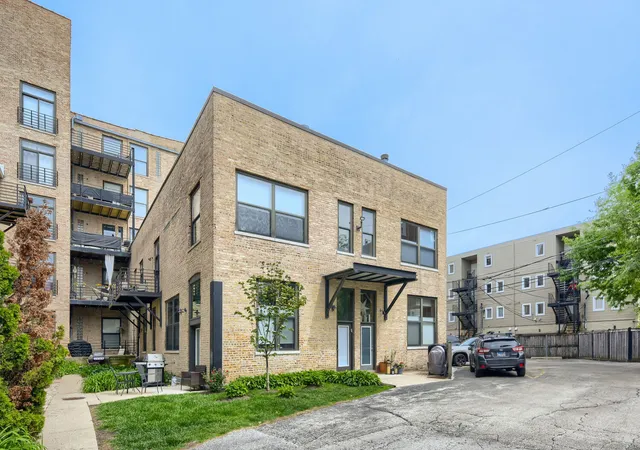 Homes for sale in Chicago, IL | 2511 W Moffat St #111J, Chicago, IL 60647 | MLS# 12647537