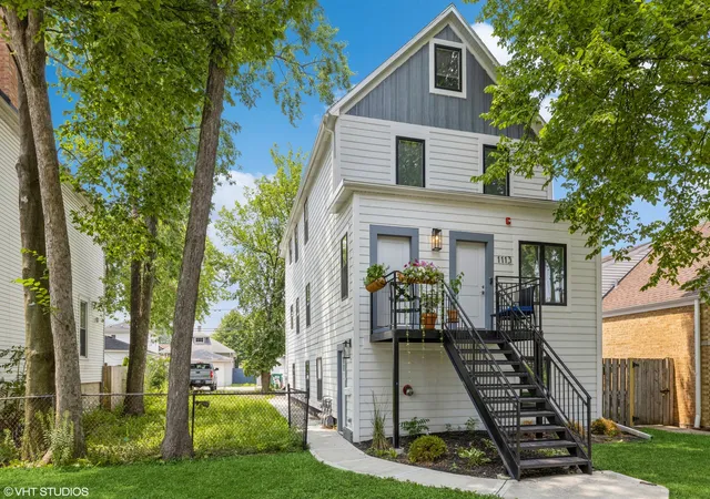 Homes for sale in Oak Park, IL | 1113 S Taylor Ave, Oak Park, IL 60304 | MLS# 12647541