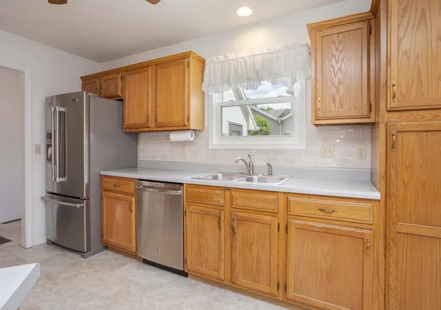 Homes for sale in Bloomington, IL | 5 Downing Cir, Bloomington, IL 61704 | MLS# 12647699