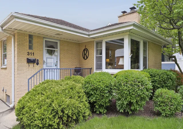 Homes for sale in Elmhurst, IL | 311 N Elm Ave, Elmhurst, IL 60126 | MLS# 12647706