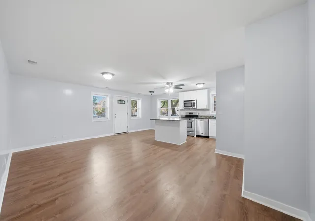 Homes for sale in Chicago, IL | 2501 W Bryn Mawr Ave, Chicago, IL 60659