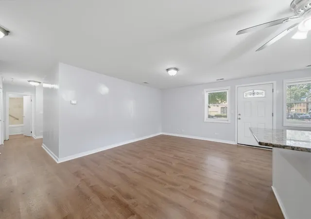 Homes for sale in Chicago, IL | 2501 W Bryn Mawr Ave, Chicago, IL 60659