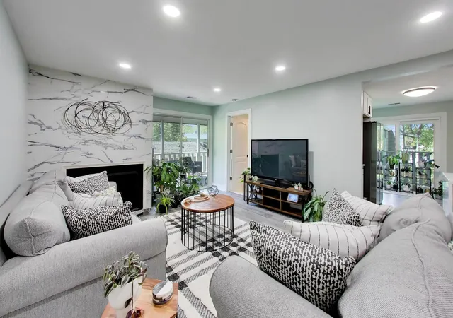 Photo 3 of Condo for sale at 1520 Stonebridge Trl #2-1, Wheaton, IL 60189 | MLS# 12647816 | Listing updated on 2026-10-11