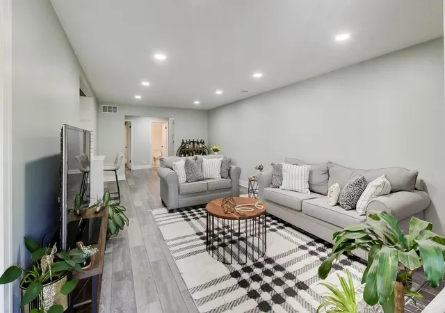 Photo 4 of Condo for sale at 1520 Stonebridge Trl #2-1, Wheaton, IL 60189 | MLS# 12647816 | Listing updated on 2026-10-11