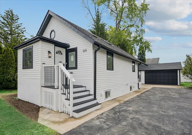1st image of 509 E Lincoln St, Arlington Heights, IL 60005 | MLS# 12647837