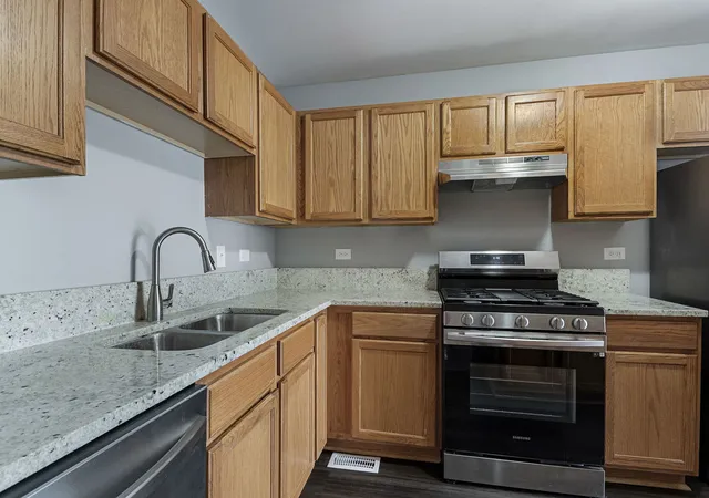 3rd image of 2110 Austrian Pine St, Lockport, IL 60441 | MLS# 12647872