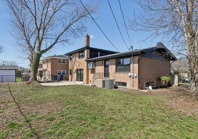 Homes for sale in Chicago, IL | 8135 W Rascher Ave, Chicago, IL 60656 | MLS# 12647967