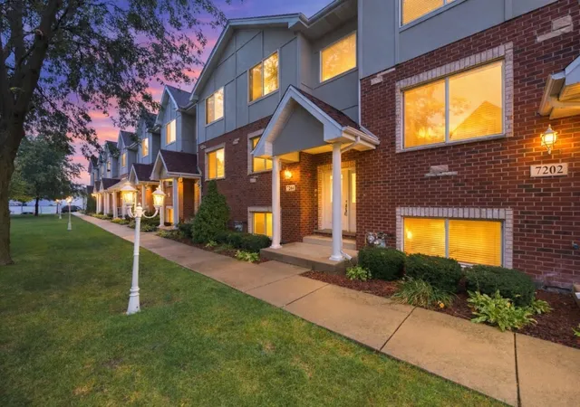 Photo 2 of Townhouse for sale at 7204 W 83rd Street, Bridgeview, IL 60455 | MLS# 12648097 | Listing updated on 2026-09-27