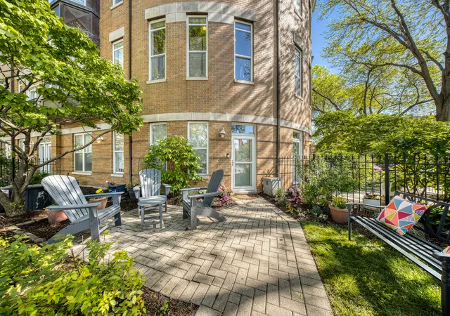 Photo 1 of Townhouse for sale at 2477 W Montrose Ave, Chicago, IL 60618 | MLS# 12648133 | Listing updated on 2026-10-20