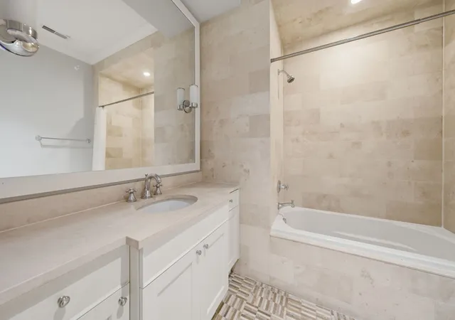 49th image of 2658 N Mildred Ave, Chicago, IL 60614 | MLS# 12648246