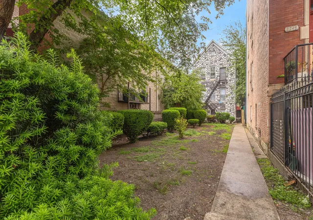 Listing Photo 5 - Condo for sale in building located at 2243 S Sawyer Ave, Chicago, IL 60623