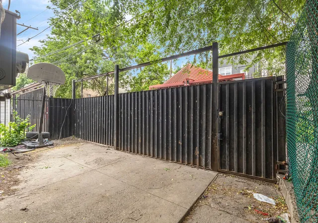 58th image of 2243 S Sawyer Ave, Chicago, IL 60623 | MLS# 12648449