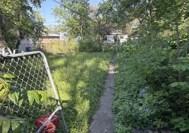 3rd image of 1227 Lincoln Ave, Chicago Heights, IL 60411 | MLS# 12648461