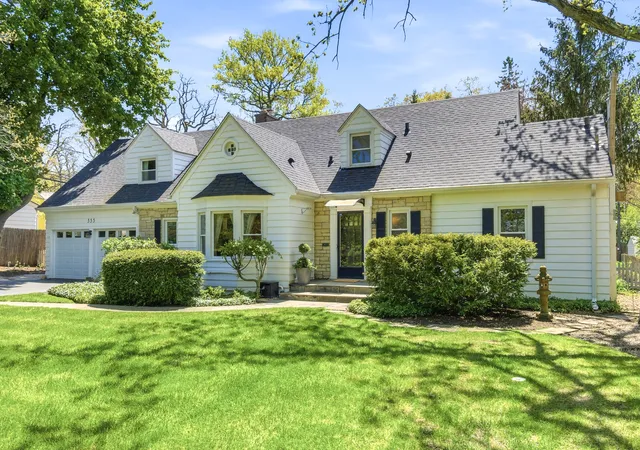 Homes for sale in Lake Forest, IL | 355 Oakdale Ave, Lake Forest, IL 60045 | MLS# 12648495