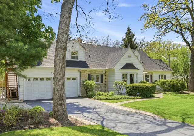 Homes for sale in Lake Forest, IL | 355 Oakdale Ave, Lake Forest, IL 60045 | MLS# 12648495