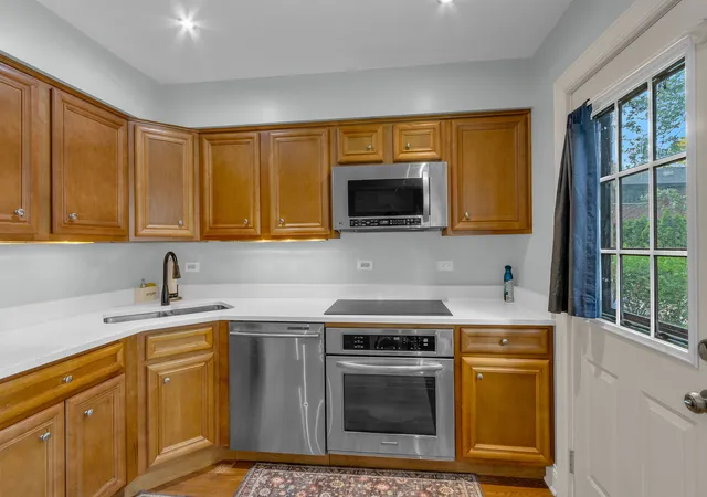 5th image of 18W266 Knollwood Ln, Villa Park, IL 60181 | MLS# 12648705