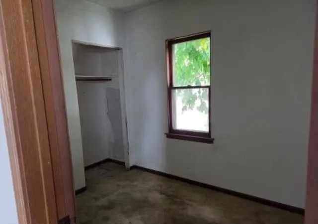 4th image of 719 Greenbay Ave, Calumet City, IL 60409 | MLS# 12648711