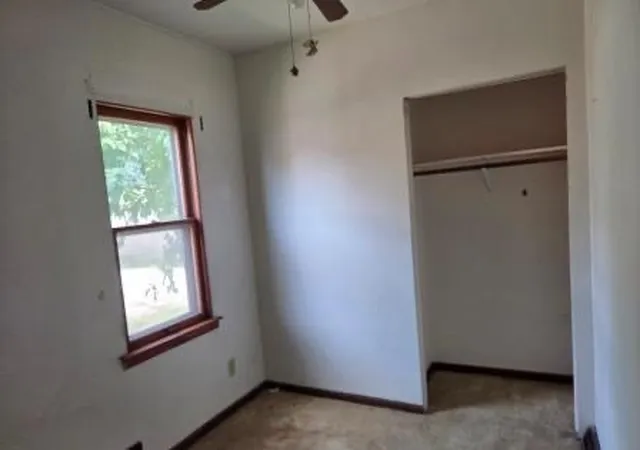 5th image of 719 Greenbay Ave, Calumet City, IL 60409 | MLS# 12648711