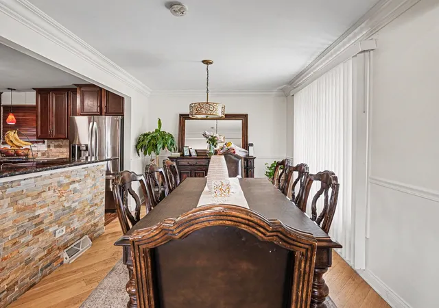 Photo 4 of Single family home for sale at 5858 W 88th Place, Oak Lawn, IL 60453 | MLS# 12648751 | Listing updated on 2026-09-24