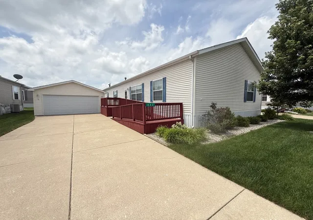 Homes for sale in Manteno, IL | 662 Alder, Manteno, IL 60950 | MLS# 12648984