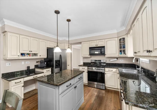 3rd image of 1611 Conan Doyle Rd, Naperville, IL 60564 | MLS# 12649012