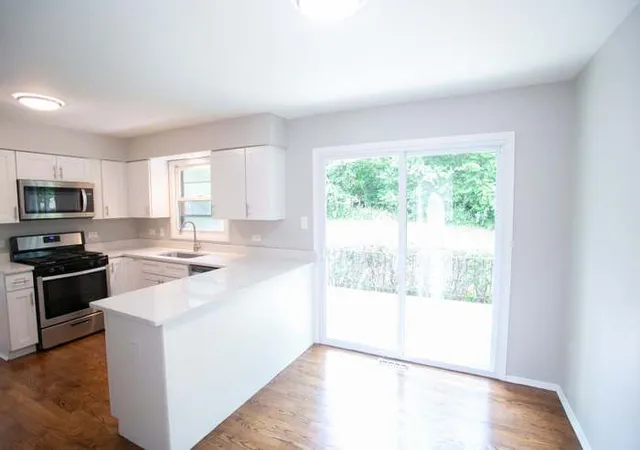 Photo 3 of Single family home for sale at 18052 San Diego Ave, Homewood, IL 60430 | MLS# 12649027 | Listing updated on 2026-10-22